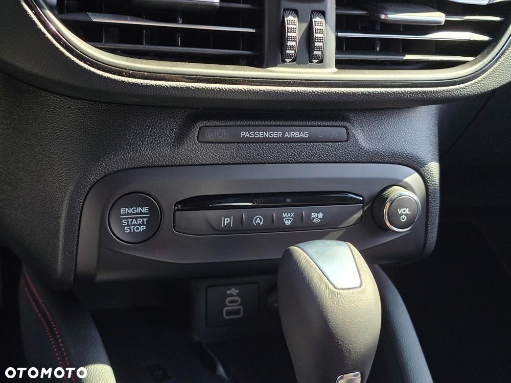 Ford Focus 1.0 EcoBoost mHEV ST-Line X - 19