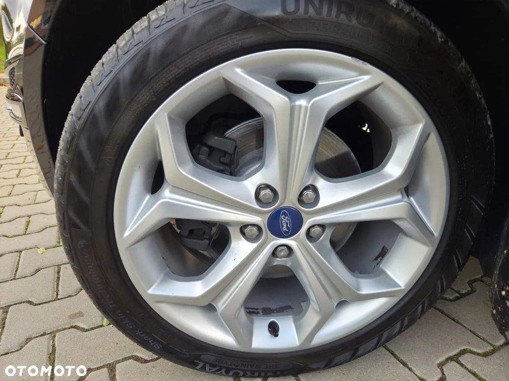 Ford S-Max 2.0 TDCi DPF Ambiente - 32