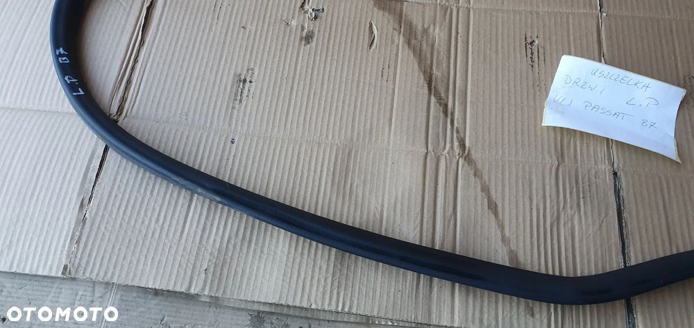 Uszczelka drzwi lewy przód przednia lewa VW Passat B7 3C4867911B - 3