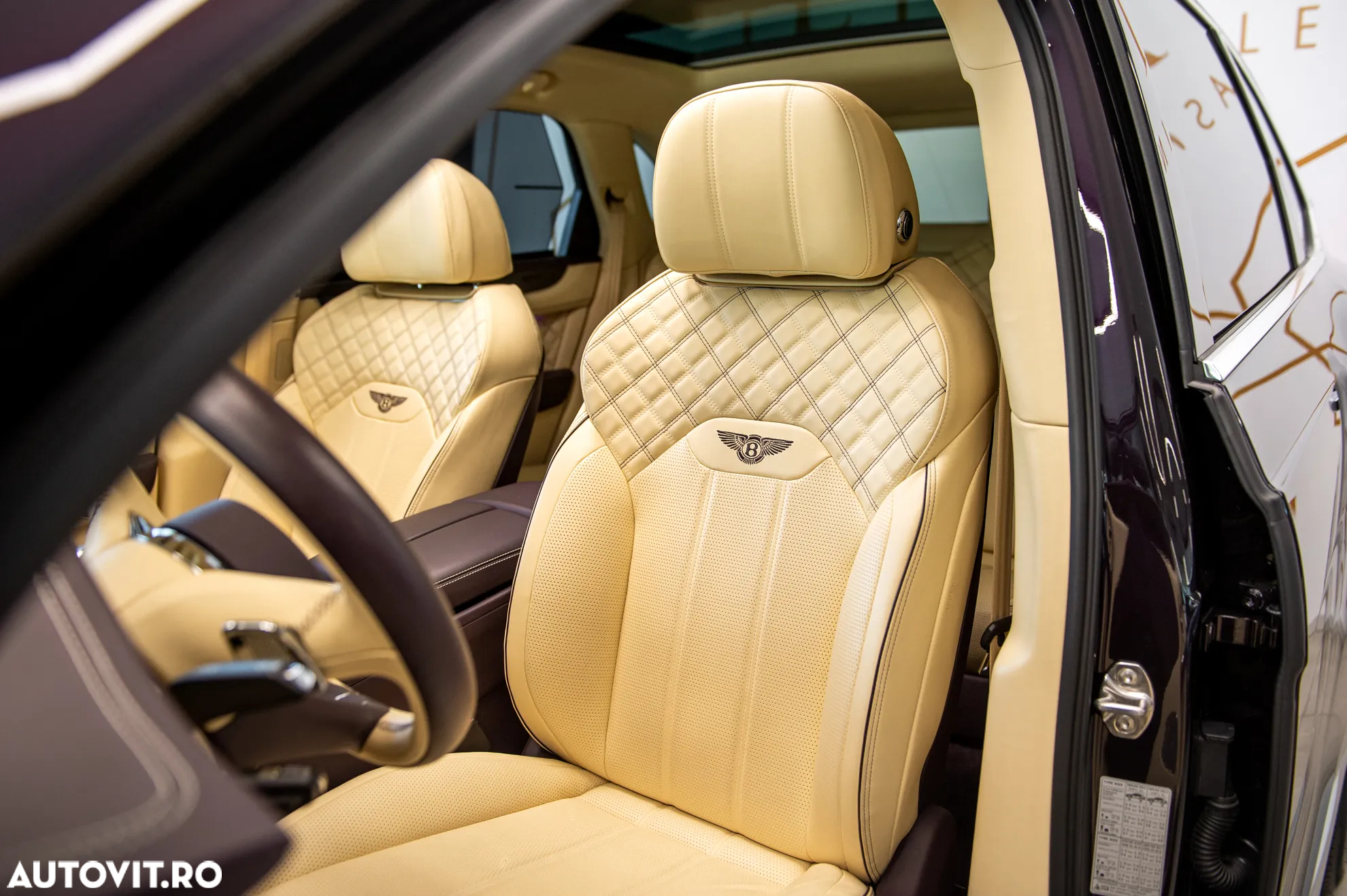 Bentley Bentayga - 16