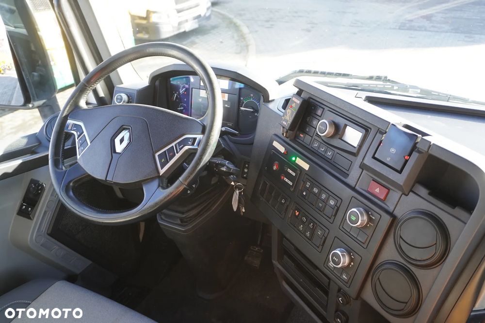 Renault C380 E6 6x4 / HDS Fassi F135 2700 MTH / Zasięg 8 m / 5.6 t udźwig / Wywrotka 3-stronna / Hydroburta - 27