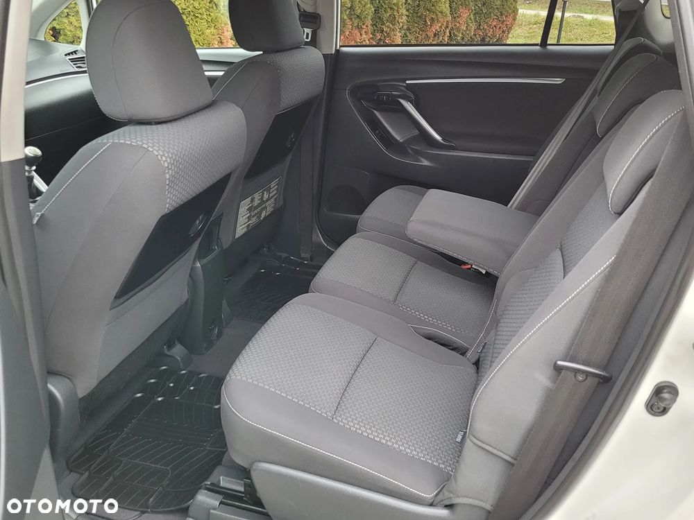 Toyota Verso 1.6 - 22