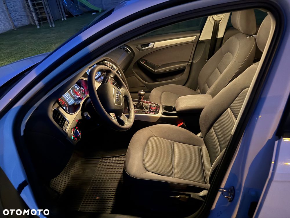 Audi A4 Avant 2.0 TDI DPF clean diesel Attraction - 8