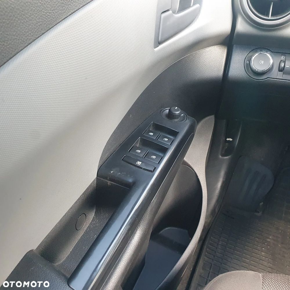 Chevrolet Aveo 1.4 16V LS Design+ - 19