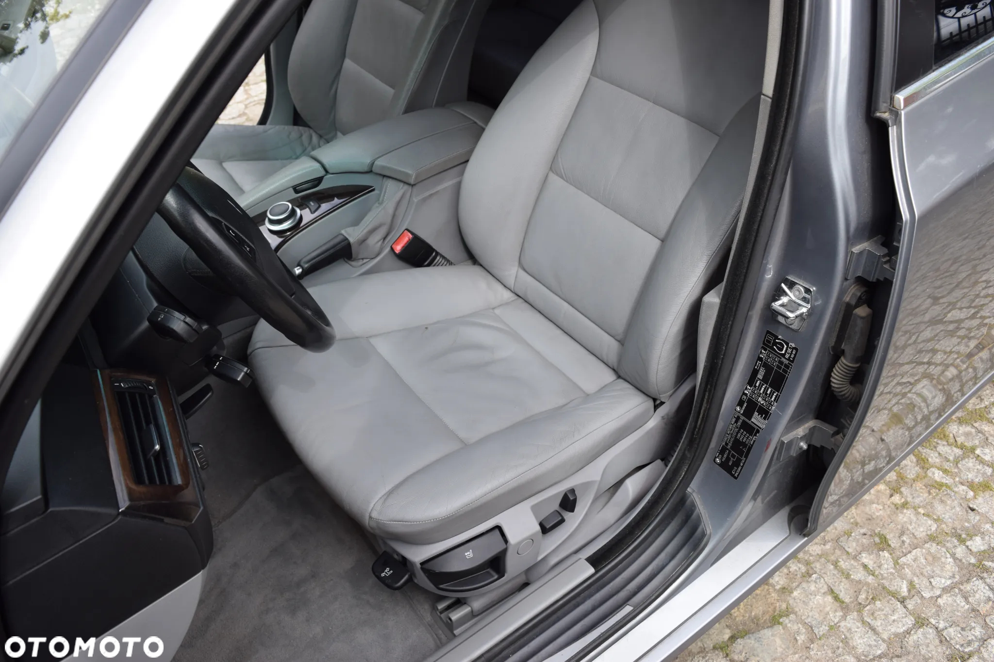 BMW Seria 5 523i Edition Sport - 13