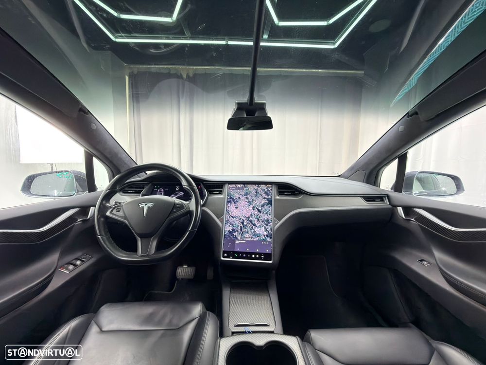 Tesla Model X 100D - 11