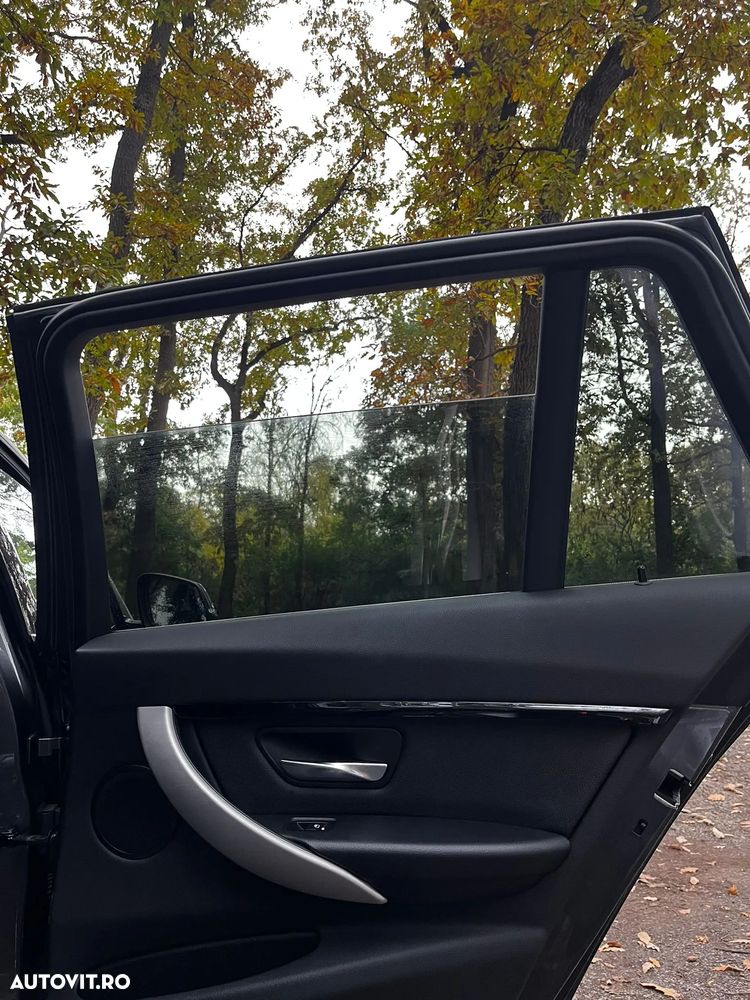 BMW Seria 3 318d Touring Aut. Sport Line - 27