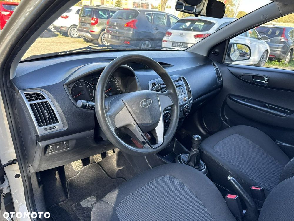 Hyundai i20 - 22