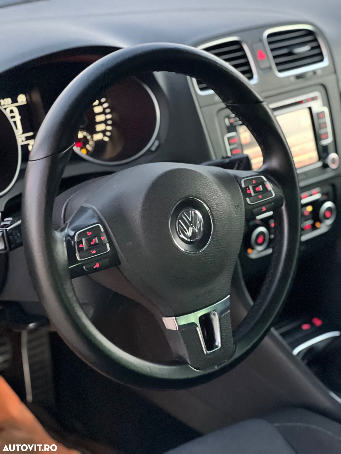 Volkswagen Golf 1.6 TDI BlueMotion Technology Comfortline - 9