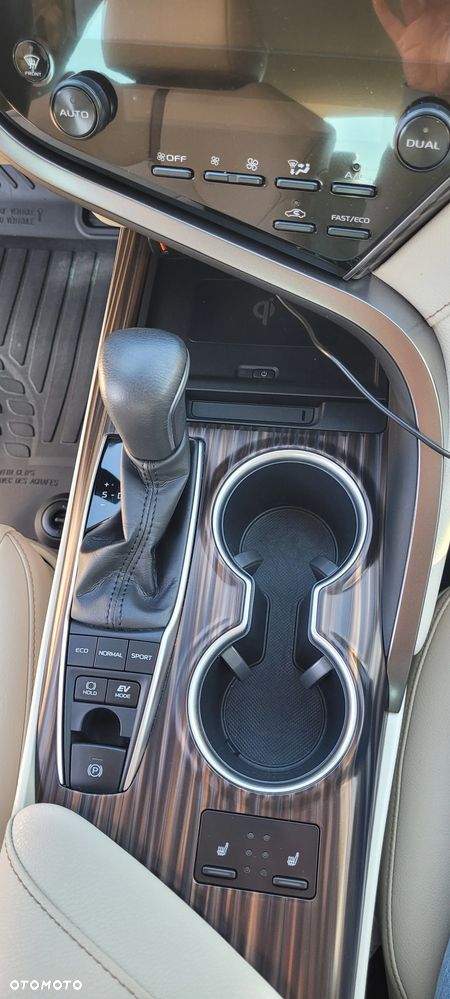 Toyota Camry 2.5 Hybrid Executive CVT - 20