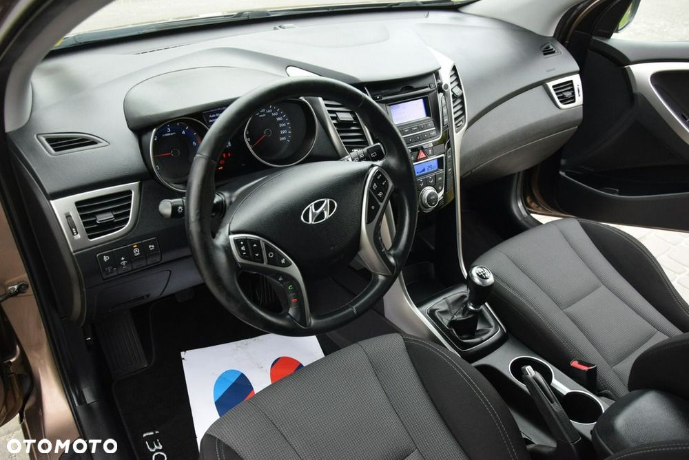 Hyundai i30 1.6 CRDi Classic - 32