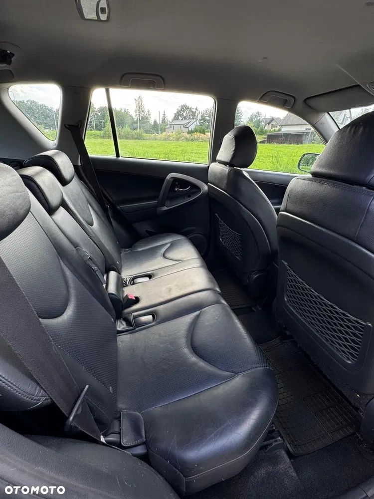 Toyota RAV4 - 27