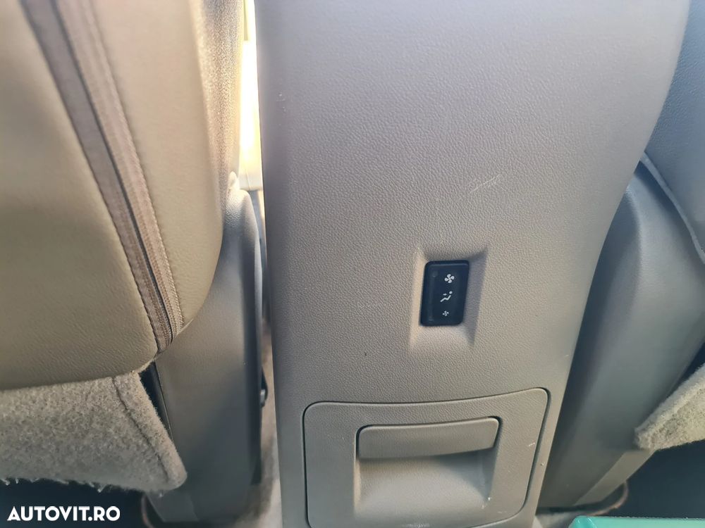 Renault Koleos ENERGY dCi 175 X-tronic 4WD INTENS - 12