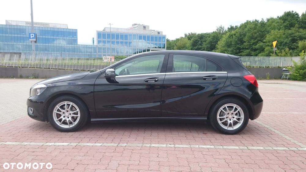 Mercedes-Benz Klasa A 180 (BlueEFFICIENCY) - 2