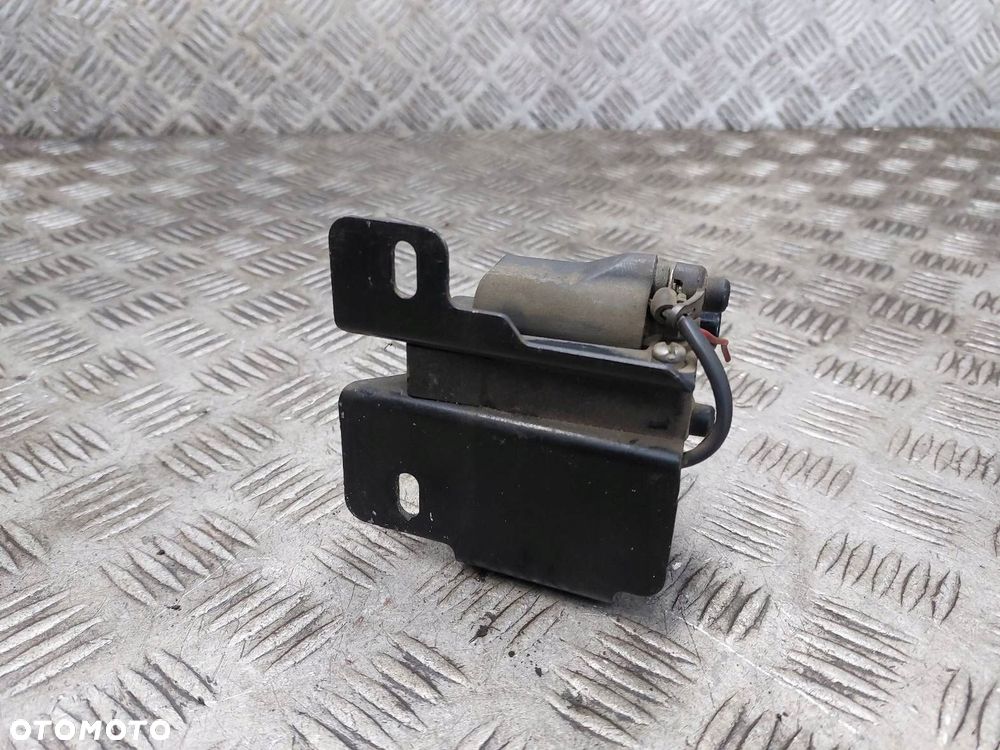 CEWKA ZAPŁONOWA AUDI 80 B4  2.0 8V 8A0905105 - 4