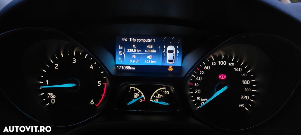 Ford Focus - 10