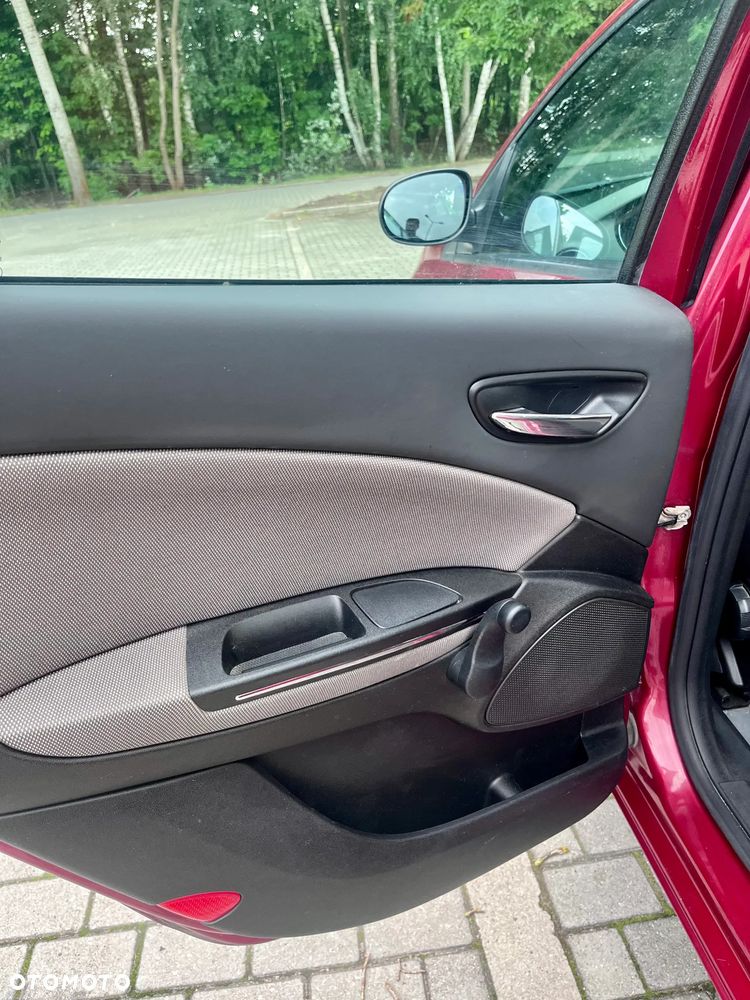 Fiat Bravo 1.4 T-JET 16V Dynamic Euro5 - 13