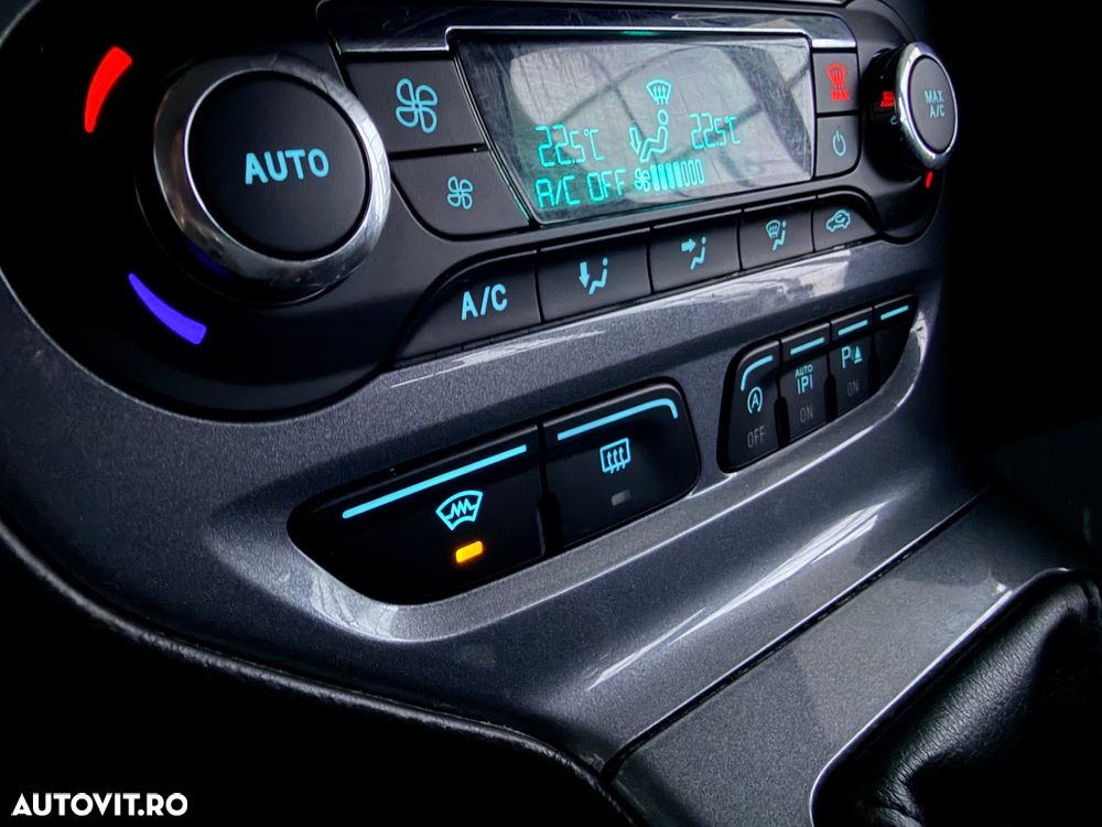 Ford Focus 1.6 TDCI ECOnetic 88g Start-Stopp-System Titanium - 14