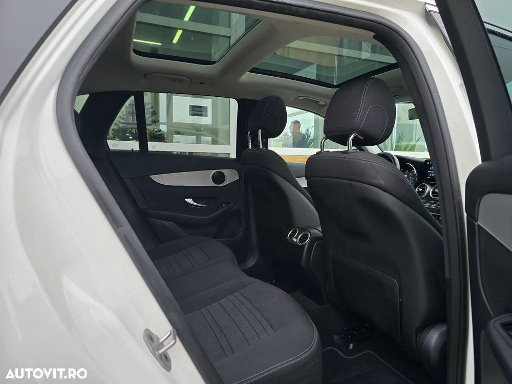 Mercedes-Benz GLC - 12