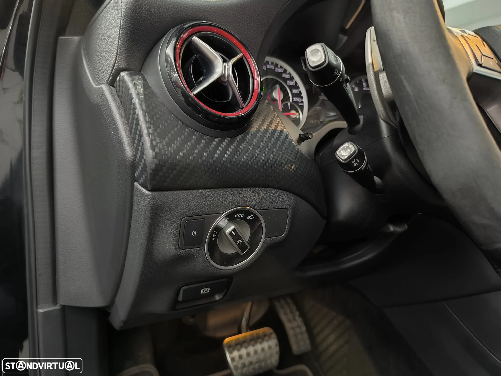 Mercedes-Benz A 45 AMG 4Matic Speedshift 7G-DCT - 42