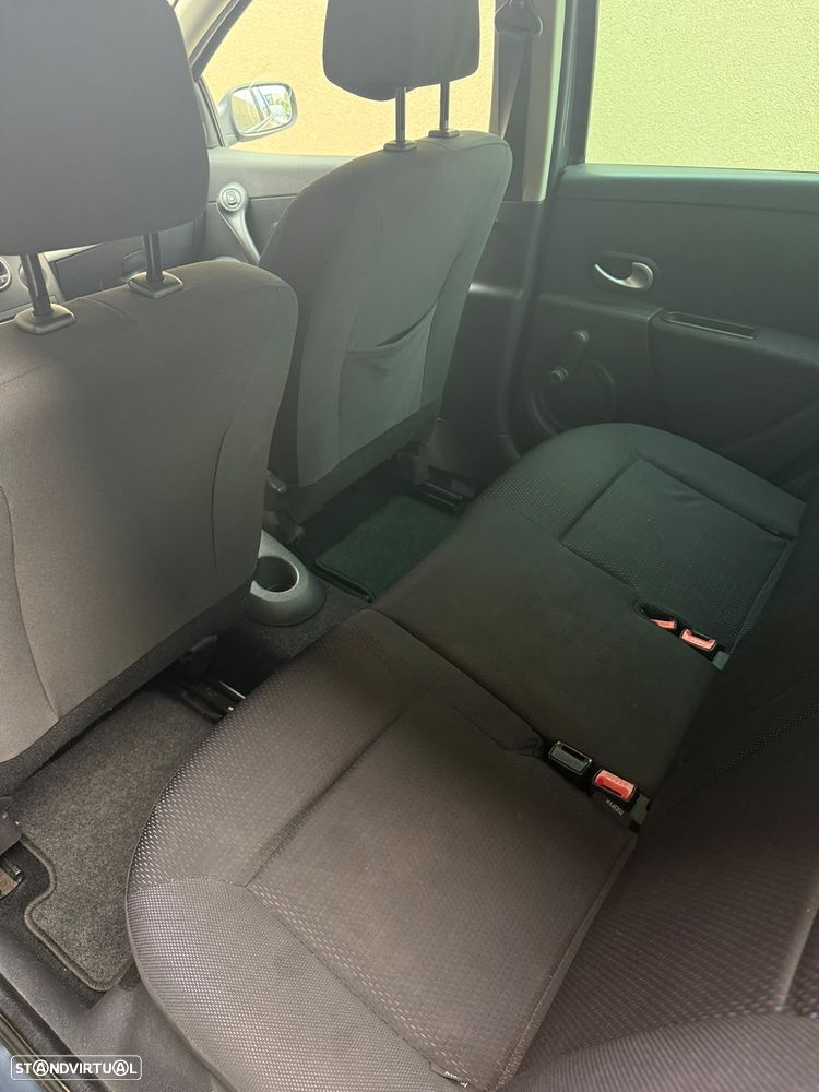 Renault Clio 1.2 16V Dynamique - 8