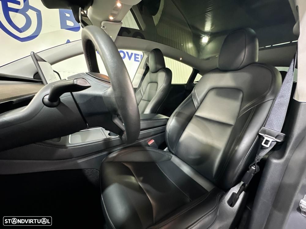 Tesla Model Y Performance Dual Motor AWD - 8