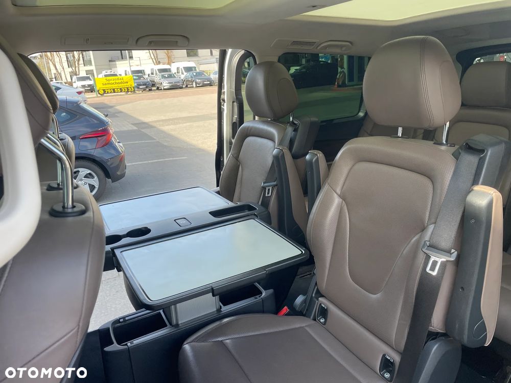 Mercedes-Benz Klasa V 300 d Exclusive 9G-Tronic (d³ugi) - 17