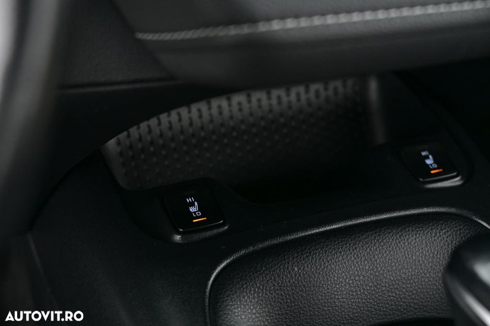 Toyota Corolla 1.8 Hybrid Business Edition - 28
