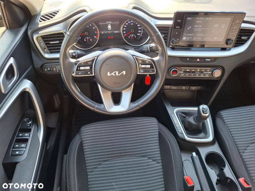 Kia Ceed 1.5 T-GDI M - 22