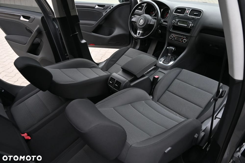 Volkswagen Golf 1.4 TSI DSG Individual - 30