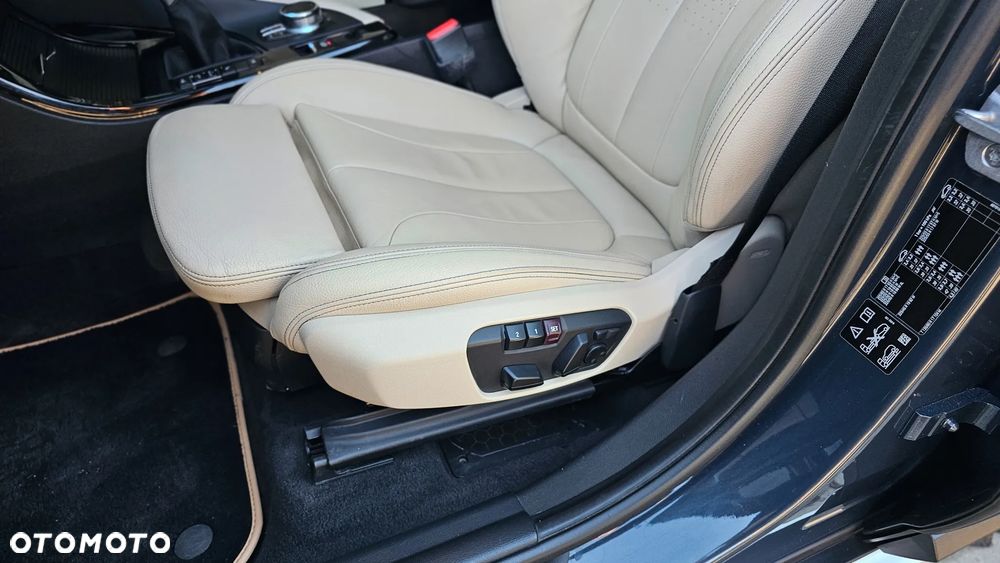 BMW X1 xDrive25d xLine - 23