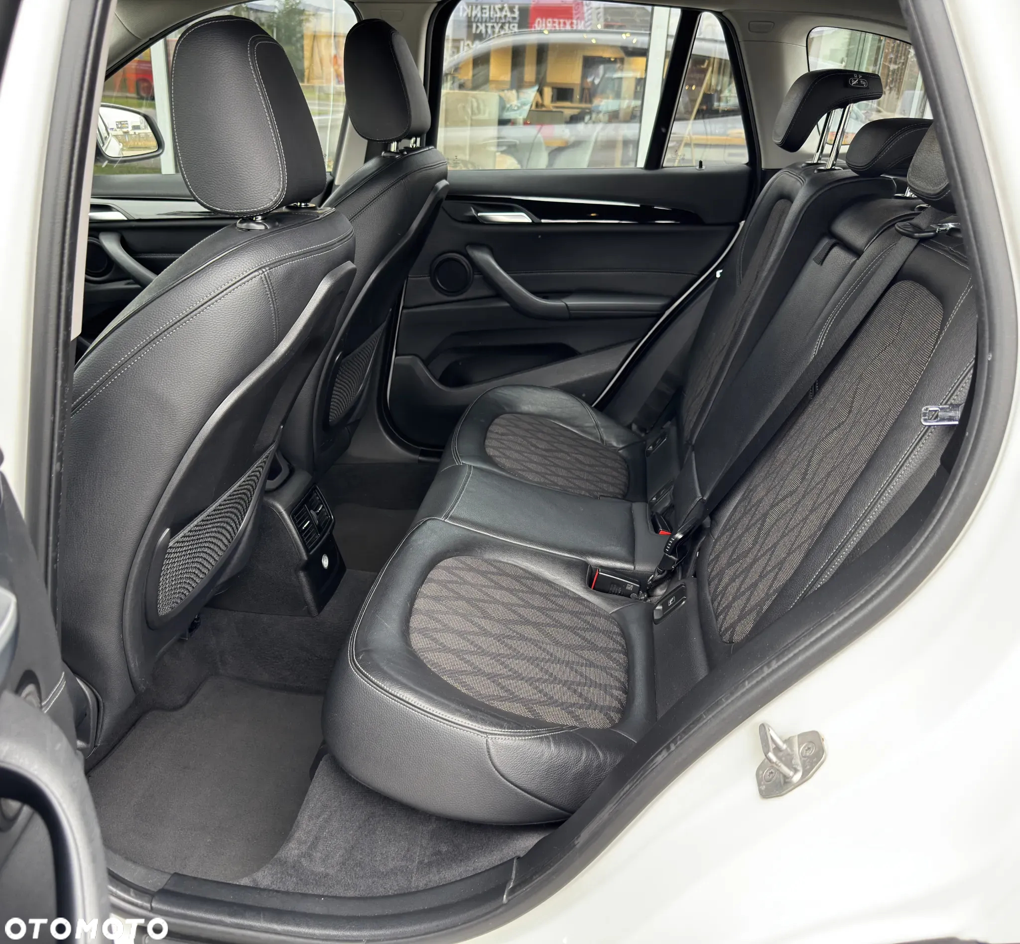 BMW X1 xDrive18d Sport - 27