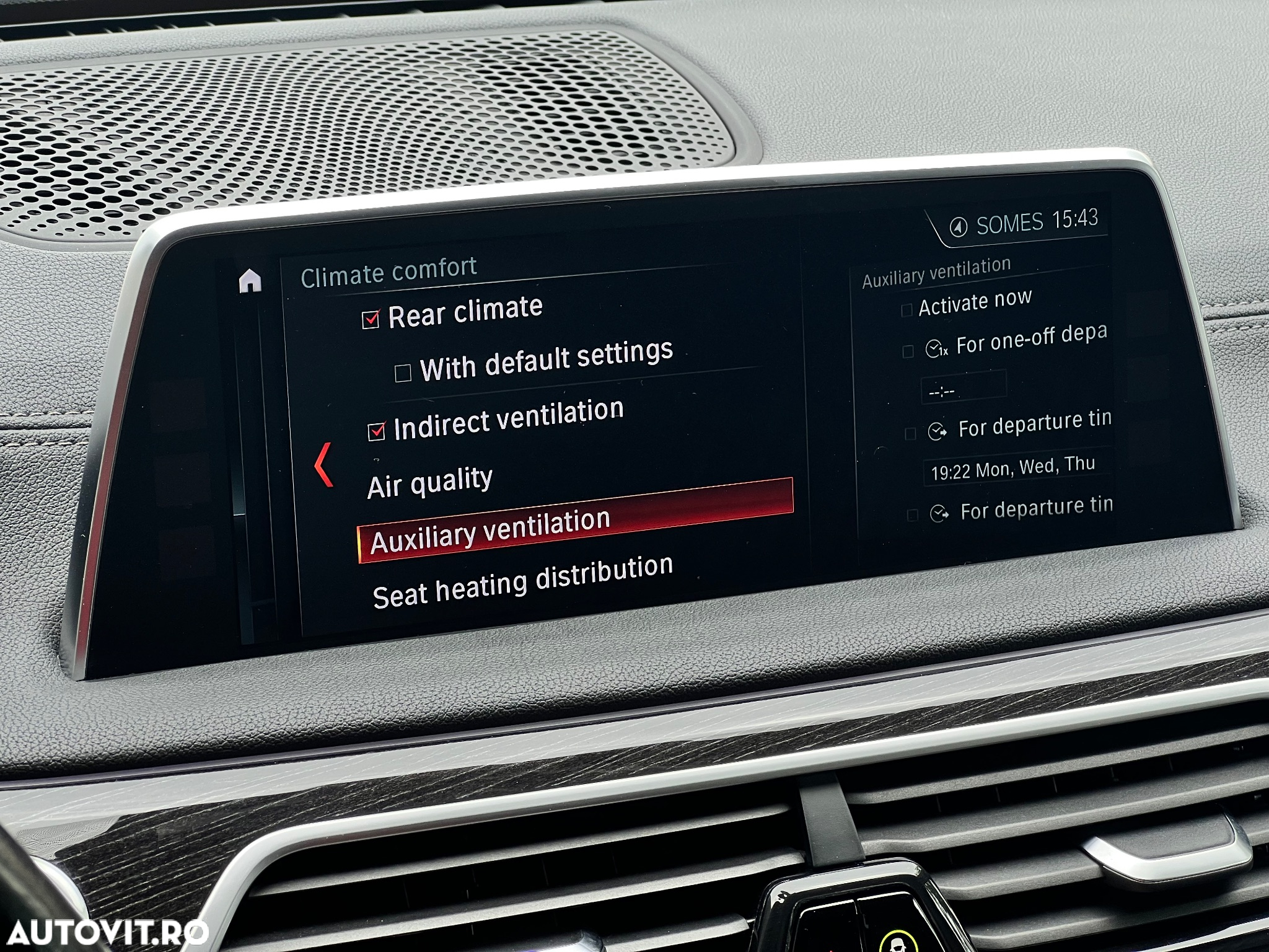 BMW Seria 7 730Ld xDrive - 38