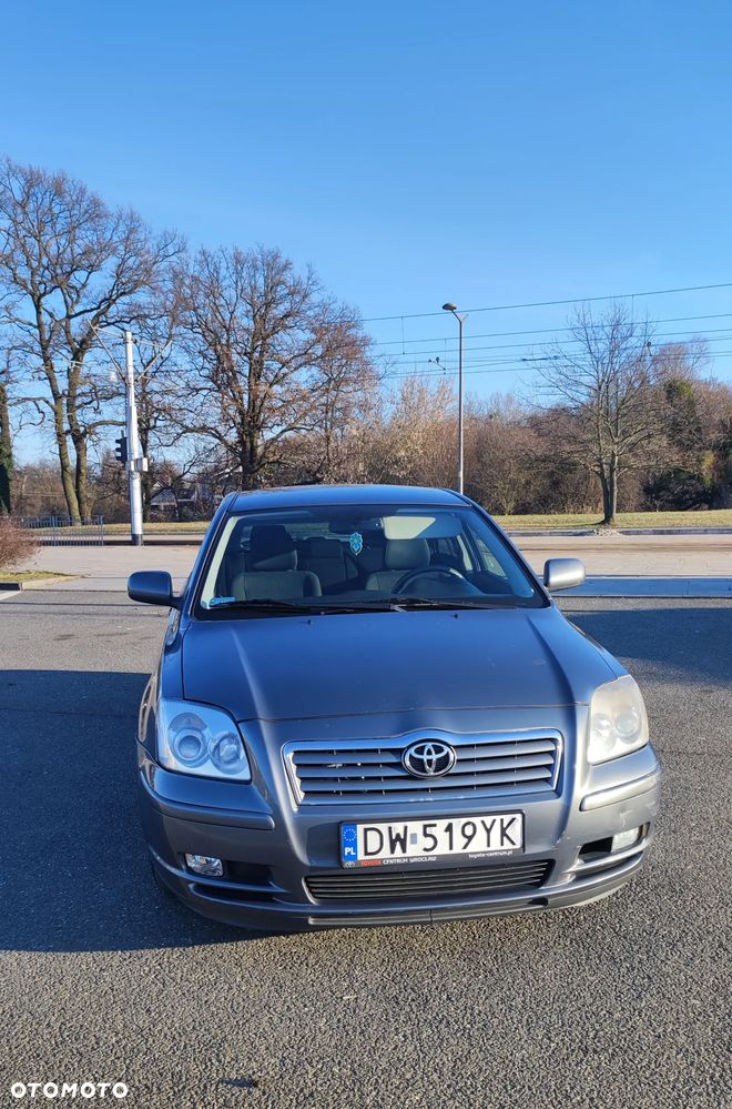 Toyota Avensis - 4