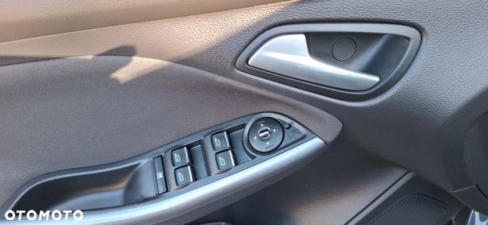 Ford Focus 1.6 EcoBoost Start-Stopp-System Titanium - 6