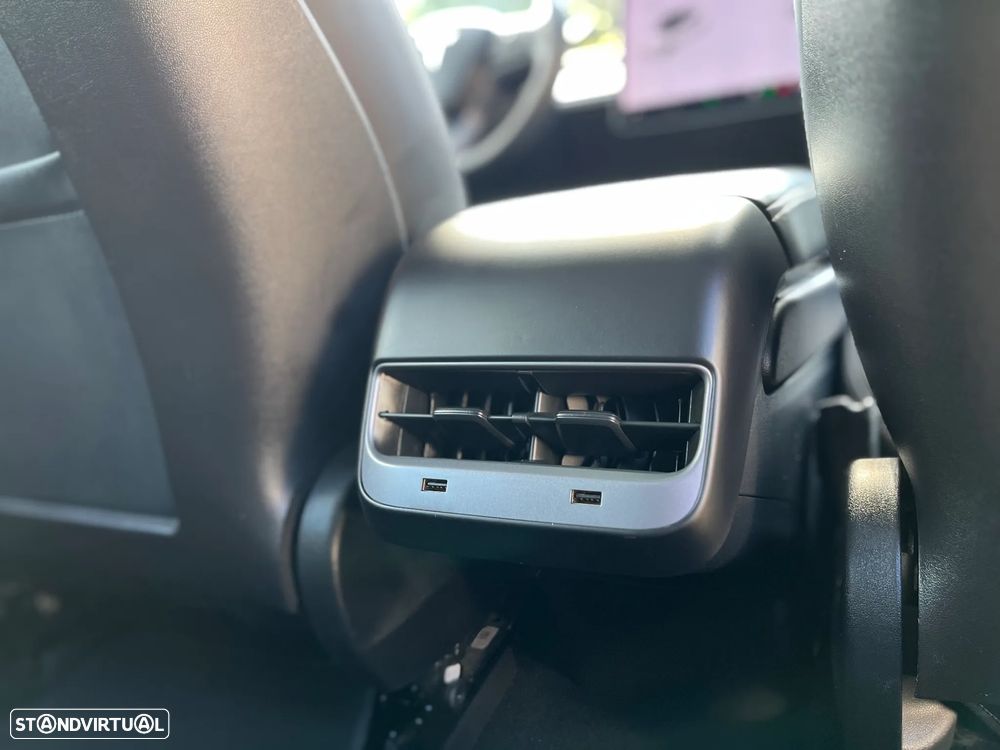 Tesla Model 3 Performance Dual Motor AWD - 29