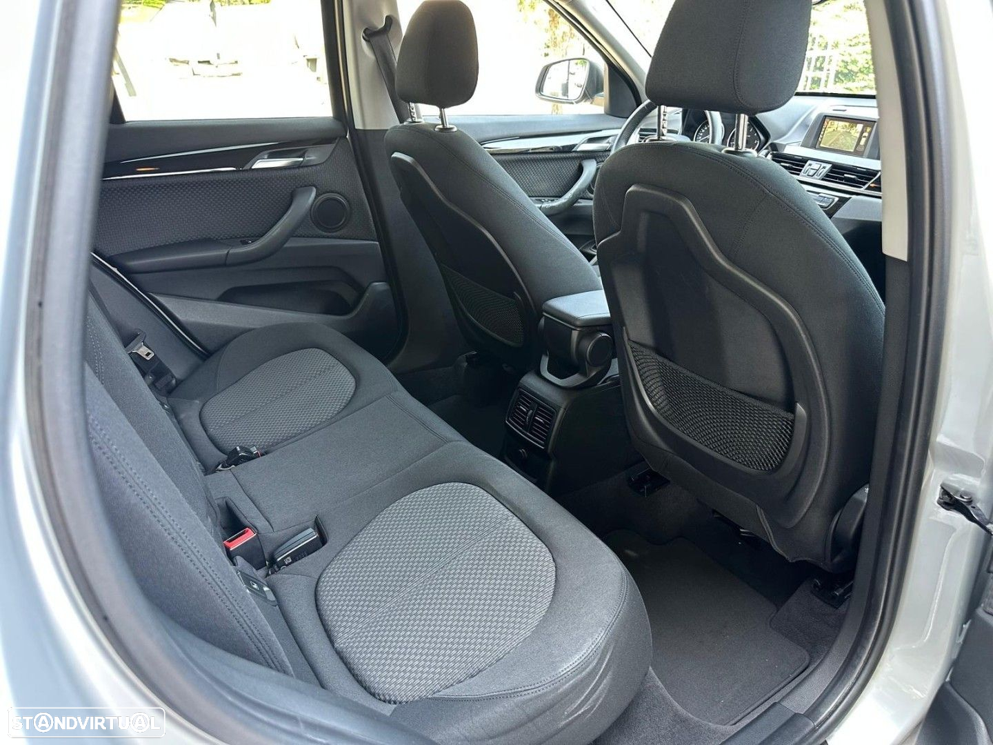 BMW X1 16 d sDrive Advantage - 31