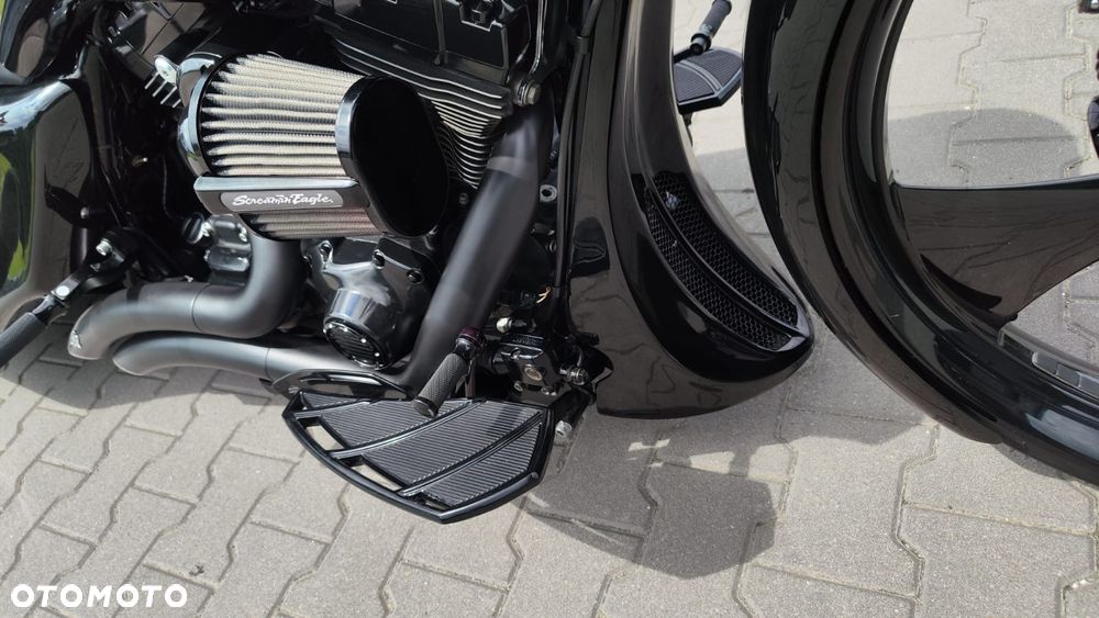 Harley-Davidson Touring Street Glide - 15