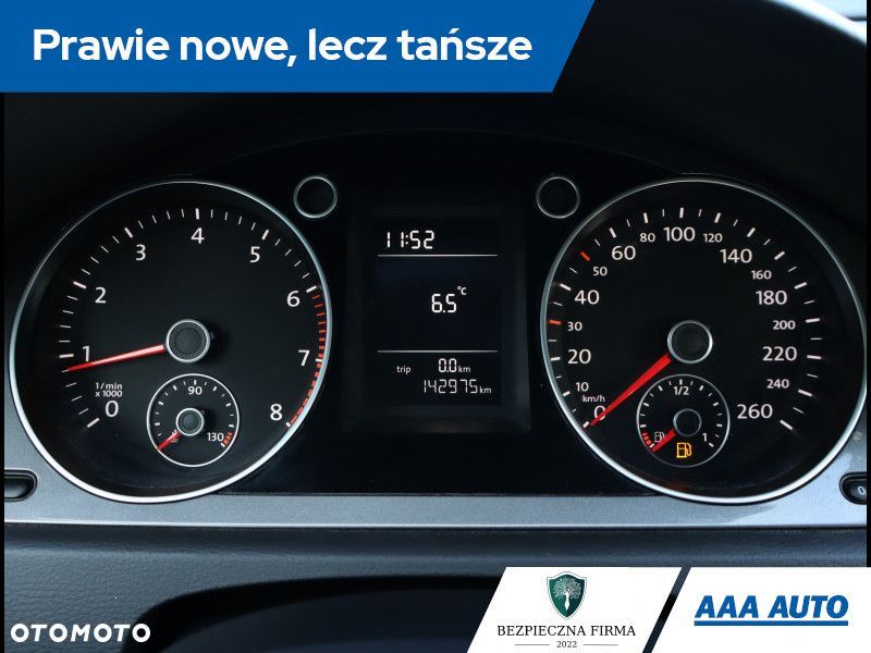 Volkswagen Passat - 12