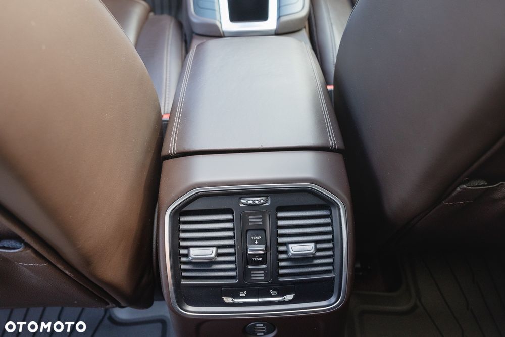 Porsche Macan - 23