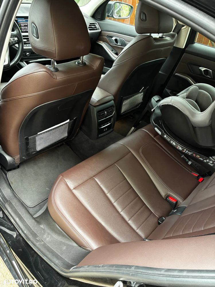 BMW Seria 3 320e Aut. Luxury Line - 14