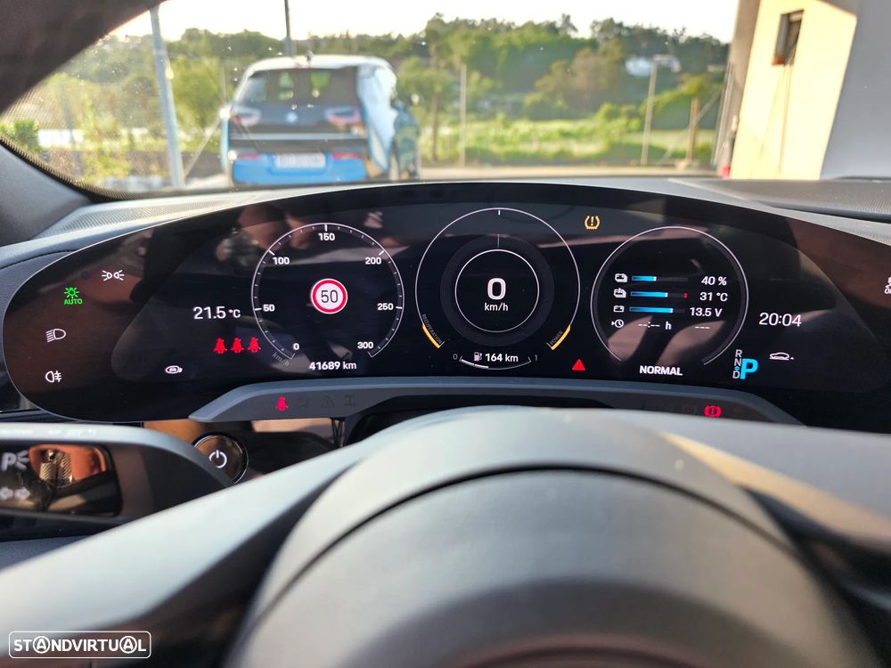 Porsche Taycan Sport Turismo Standard - 11