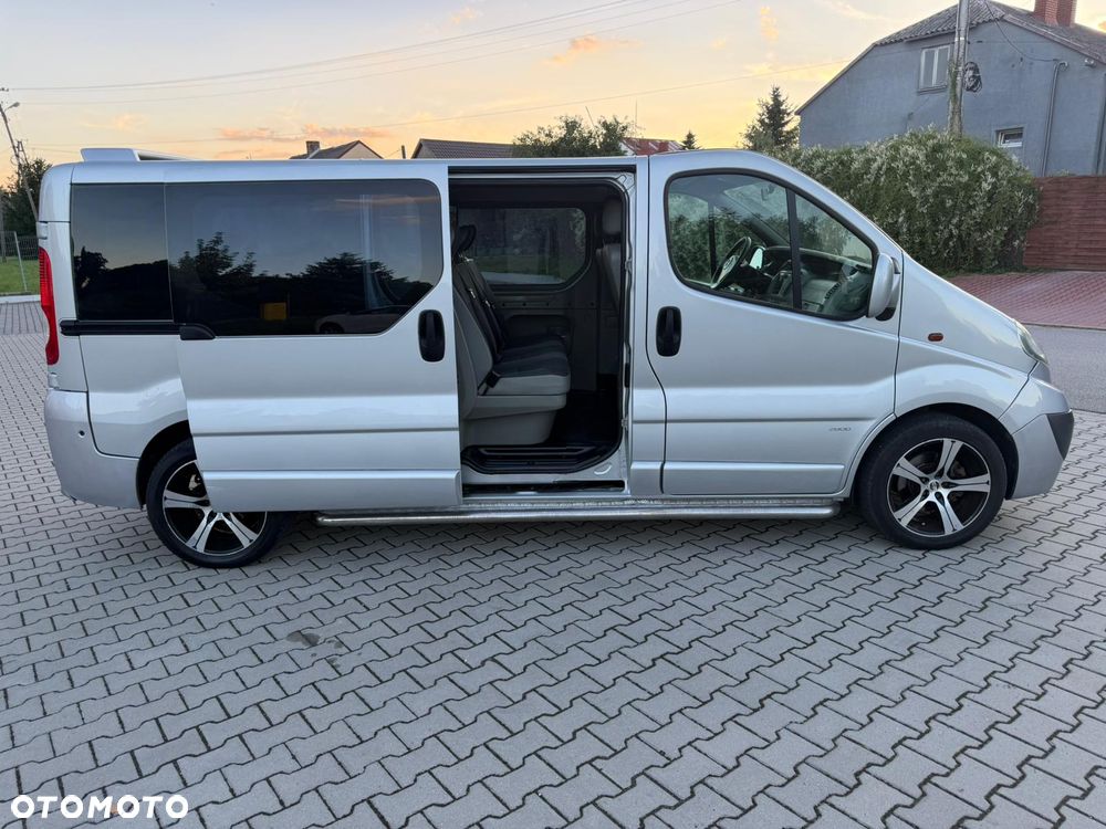 Opel VIVARO L2H1 Długi Klima Elektryka Tempomat Dubel Kabina Brygadówka Rury Serwis - 11