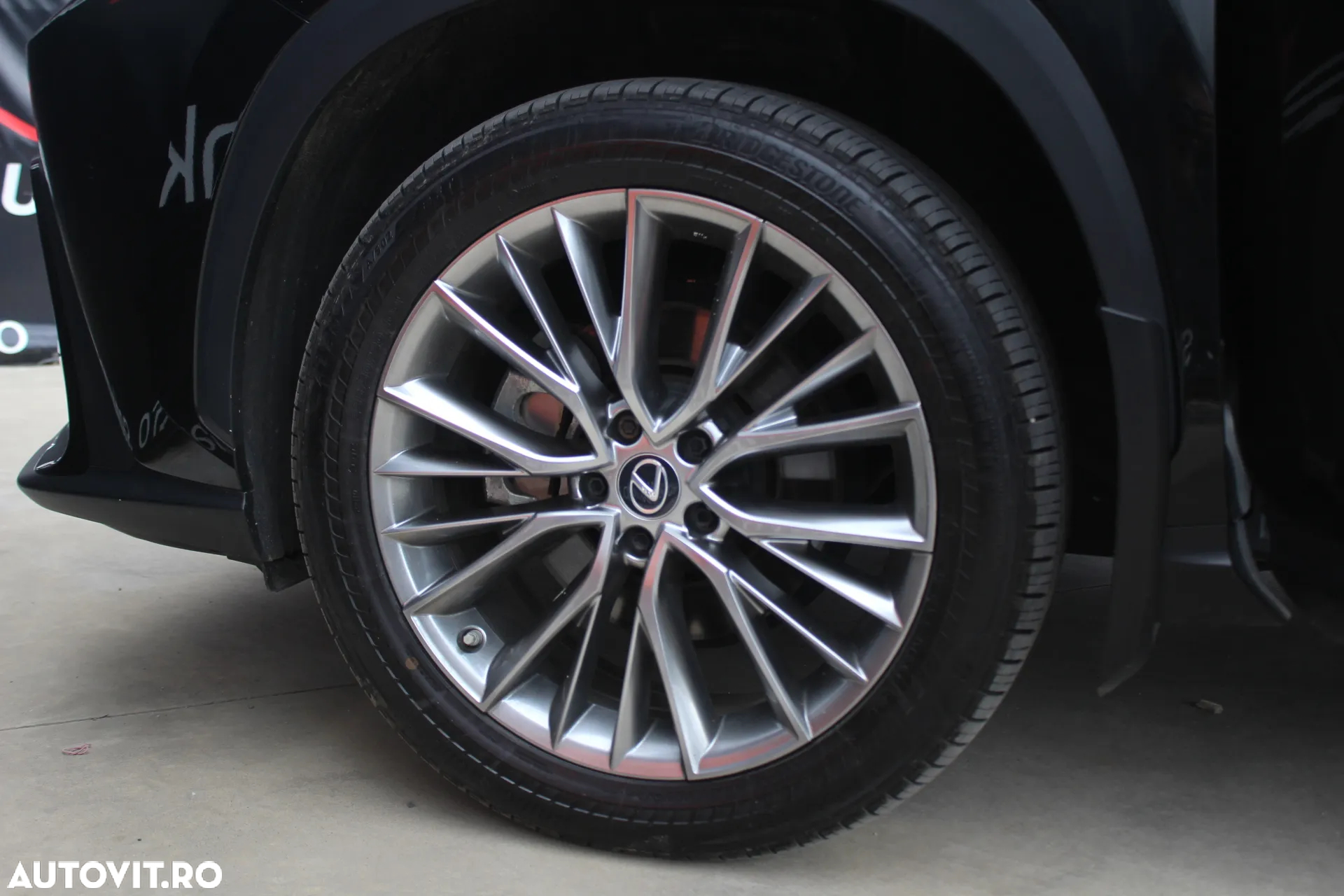 Lexus Seria NX - 28