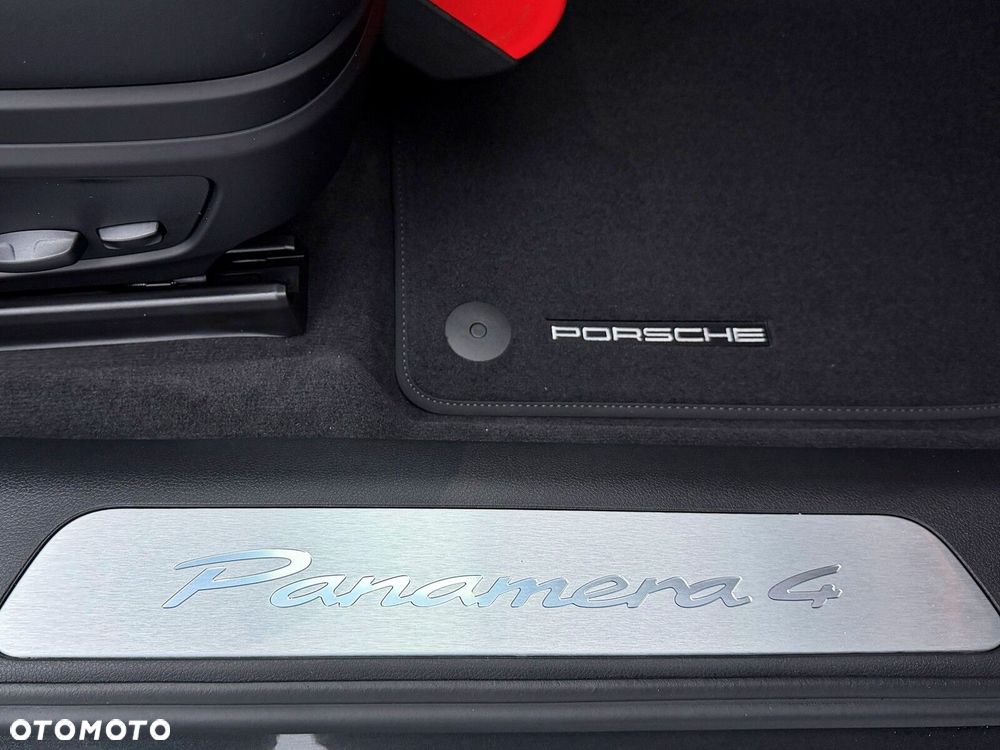 Porsche Panamera - 17