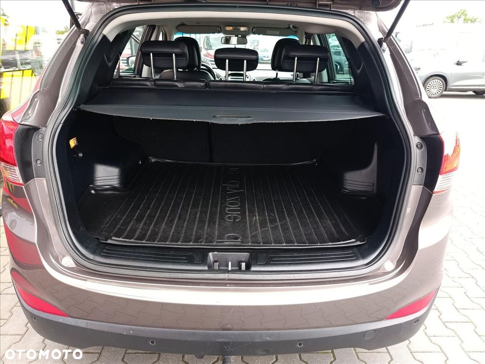 Hyundai ix35 2.0 CRDi Premium 4WD - 17