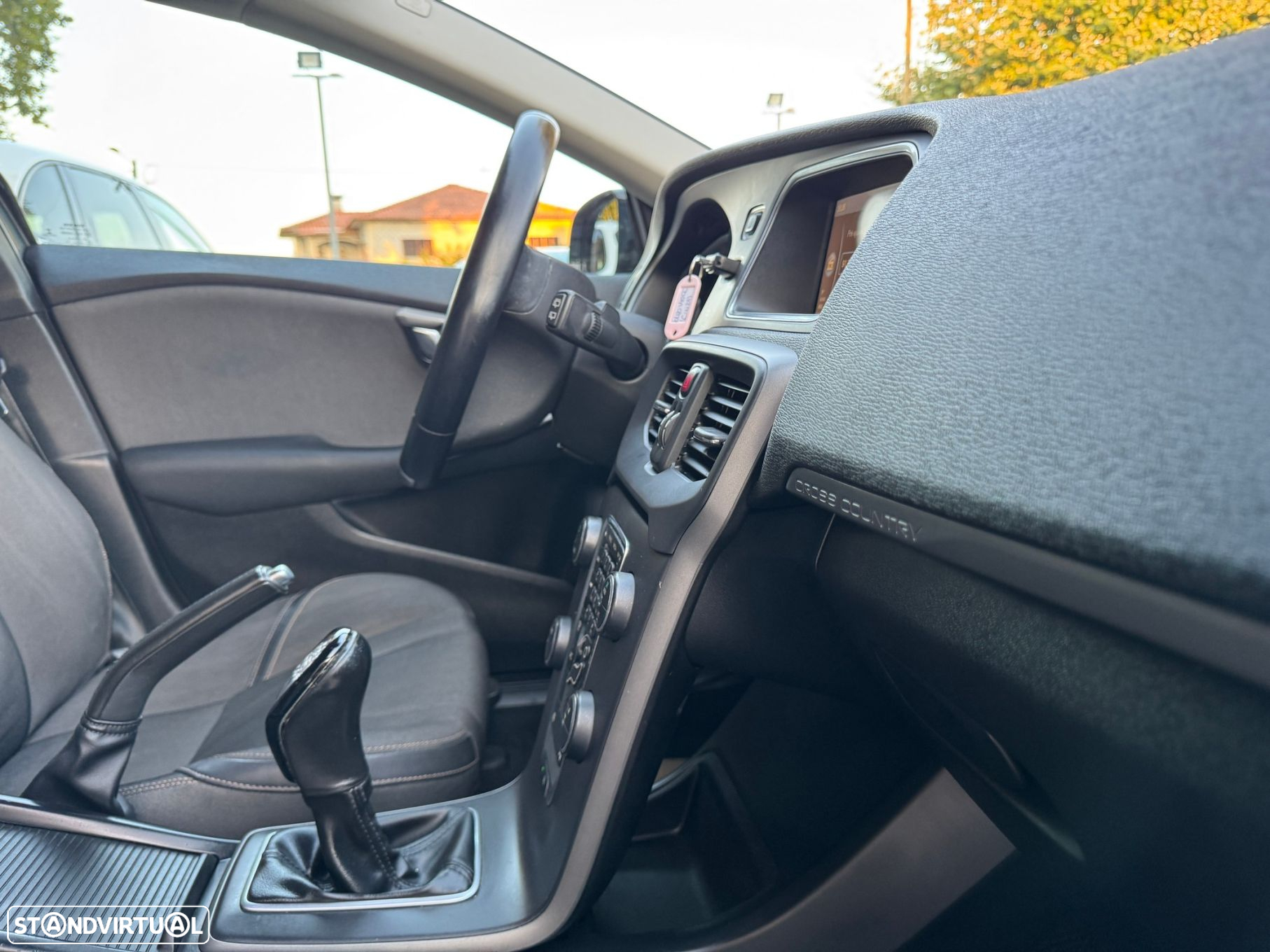 Volvo V40 Cross Country 1.6 D2 Momentum - 33