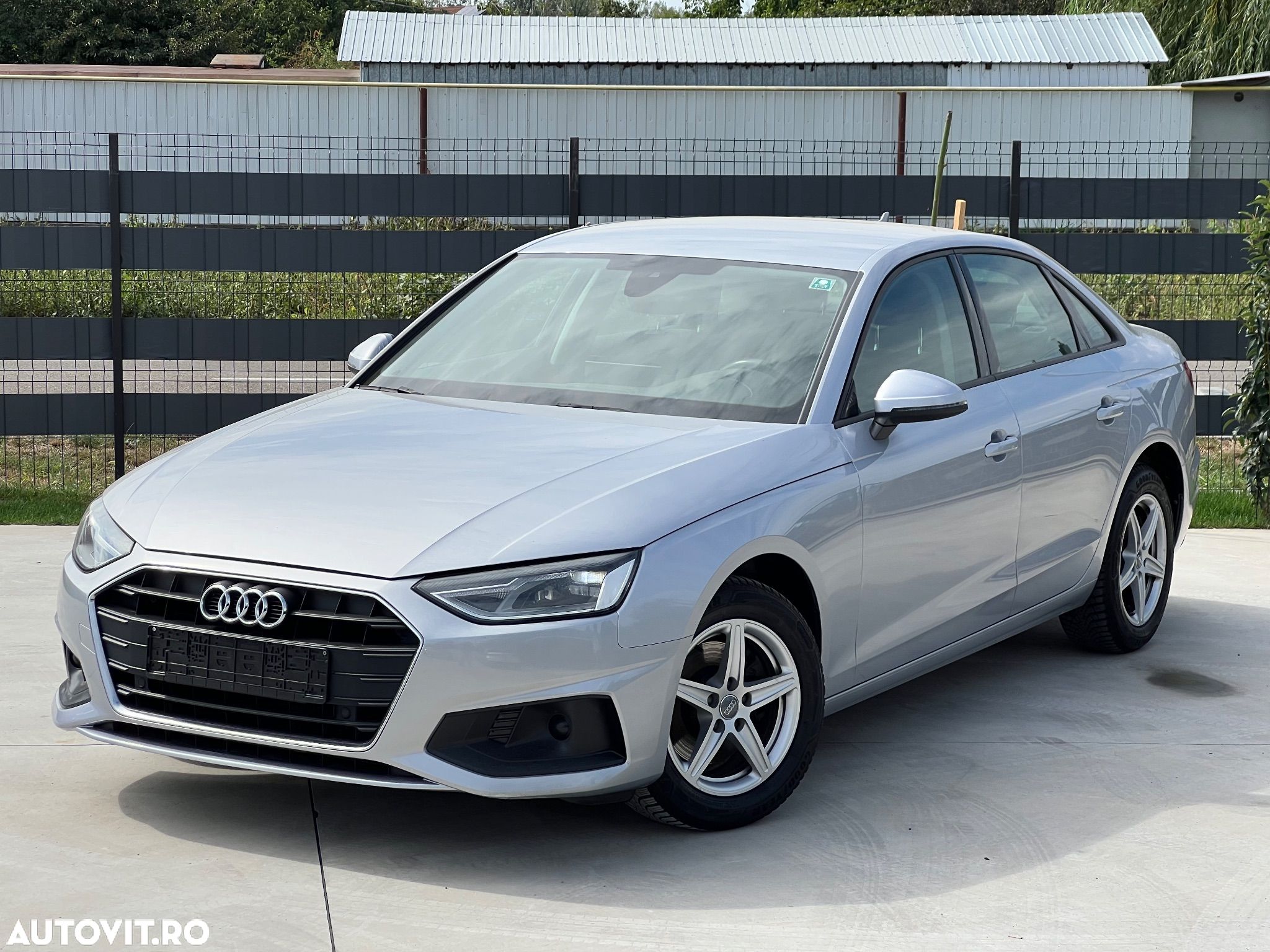 Audi A4 - 1