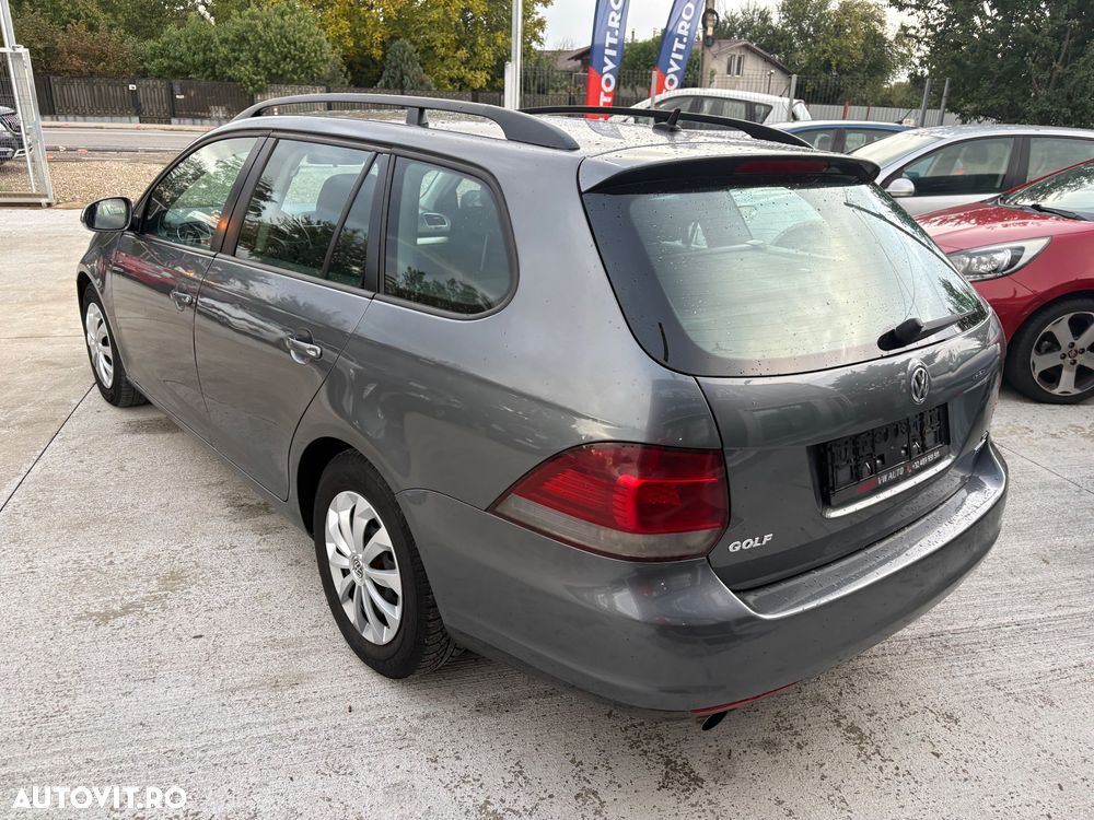 Volkswagen Golf ver-1-6-tdi-bluemotion-technology-comfortline - 5