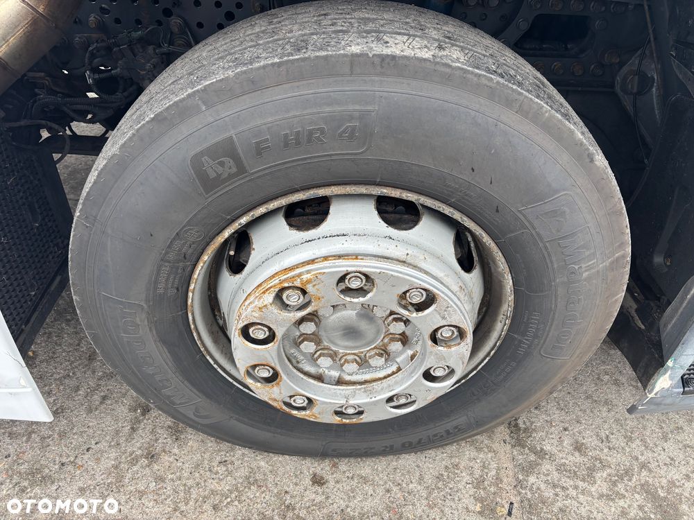 Mercedes-Benz Actros - 7